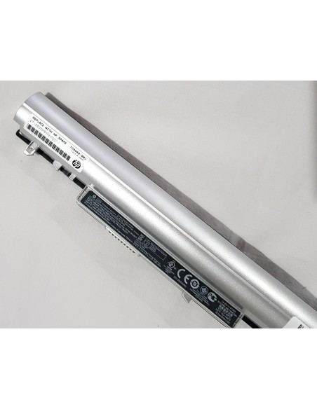 HP TPN-Q131 - 4 Cell LA04 HP original Laptop Notebook Battery--MPN: LA04 - Image 4